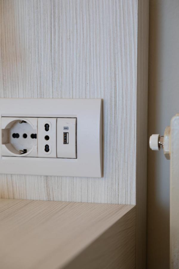 Hotel La Nuova Rotaia Gallarate Kültér fotó