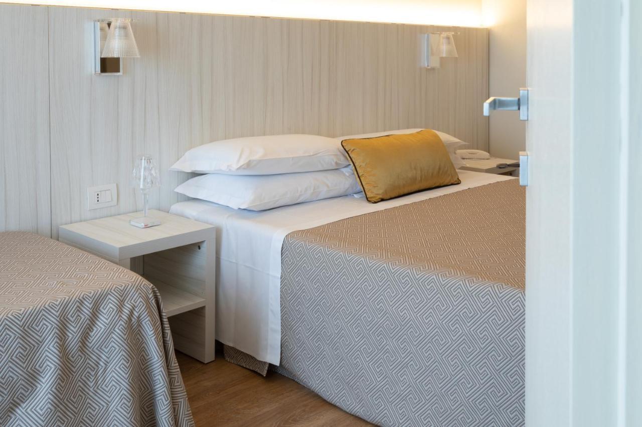Hotel La Nuova Rotaia Gallarate Kültér fotó