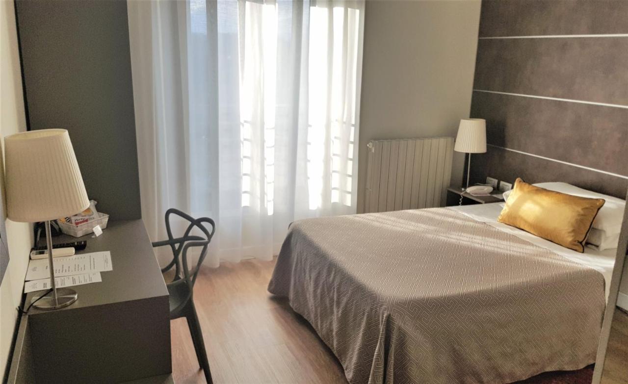 Hotel La Nuova Rotaia Gallarate Kültér fotó